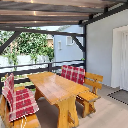 Apartment Roli Bacsi Haza *