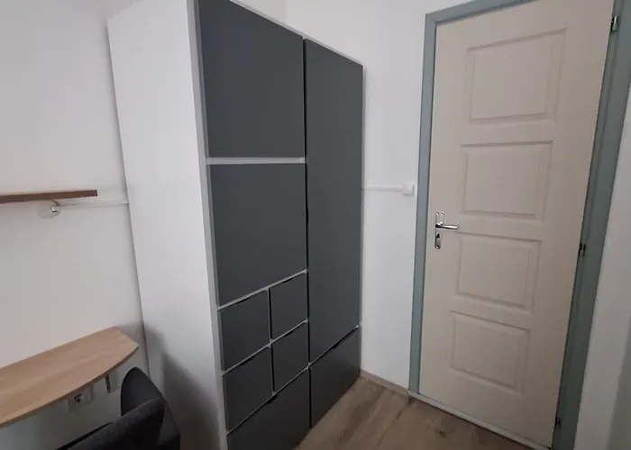 Roli Bacsi Haza * טפולצה